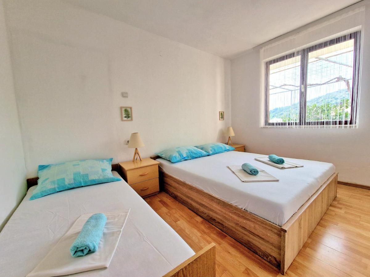 Apartments By The Sea Podaca, Makarska - 6874 Exterior photo